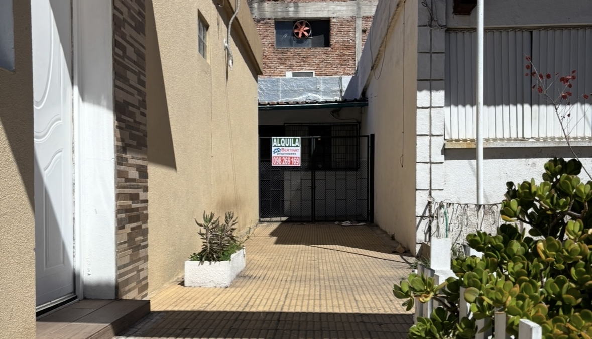 Imagen principal Casa de 2 dormitorios al fondo.