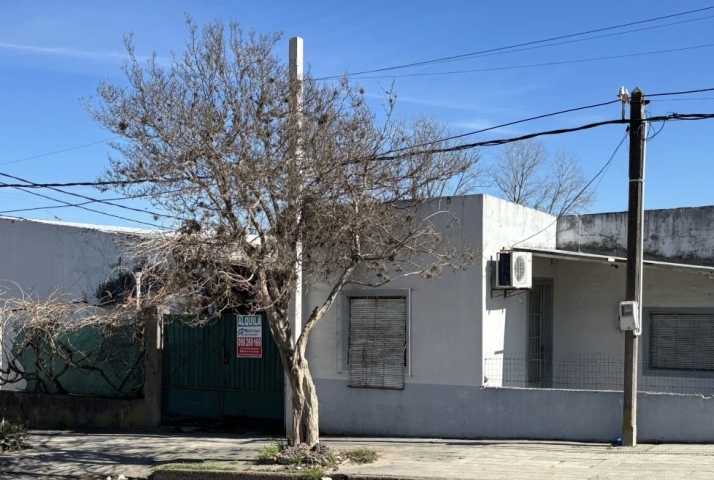 Se venden 2 viviendas, en un mismo padrón.